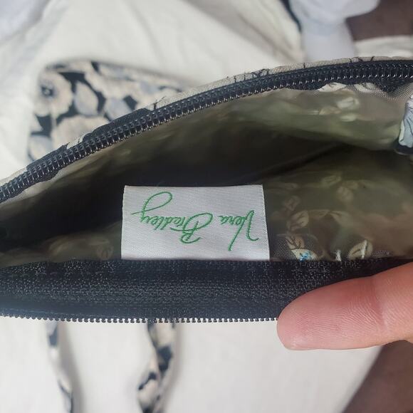 VERA BRADLEY Crossbody Bag and Wall Quilt Black and Grey Flower Pattern - Picture 4 of 12